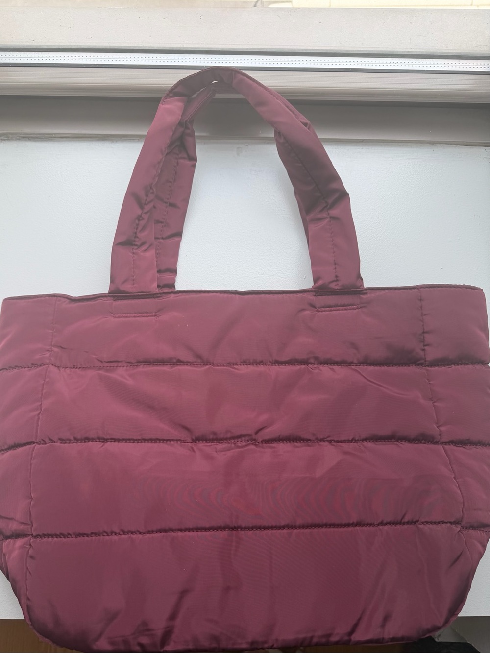 Splits59 Puffer Tote Bag in Burgundy